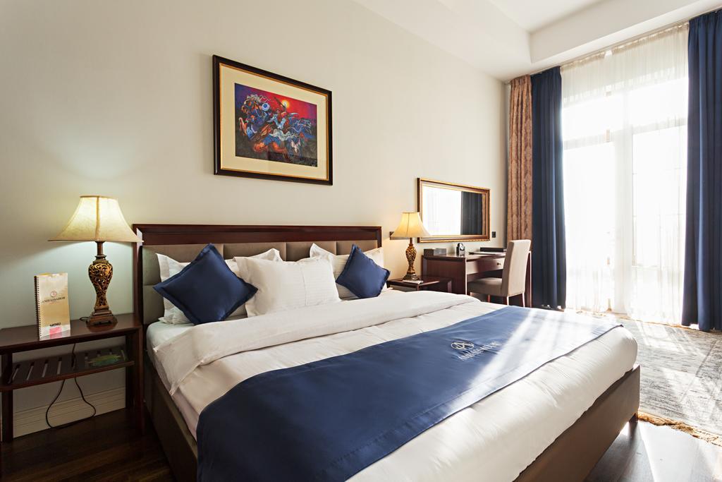 Ambassador Hotel Biskek Kültér fotó